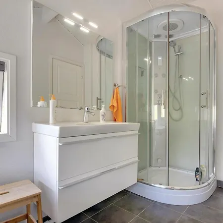 Cozy Home In Henne With Sauna 펜션