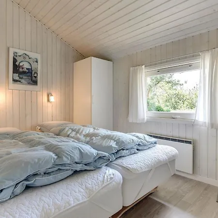 Cozy Home In Henne With Sauna 펜션